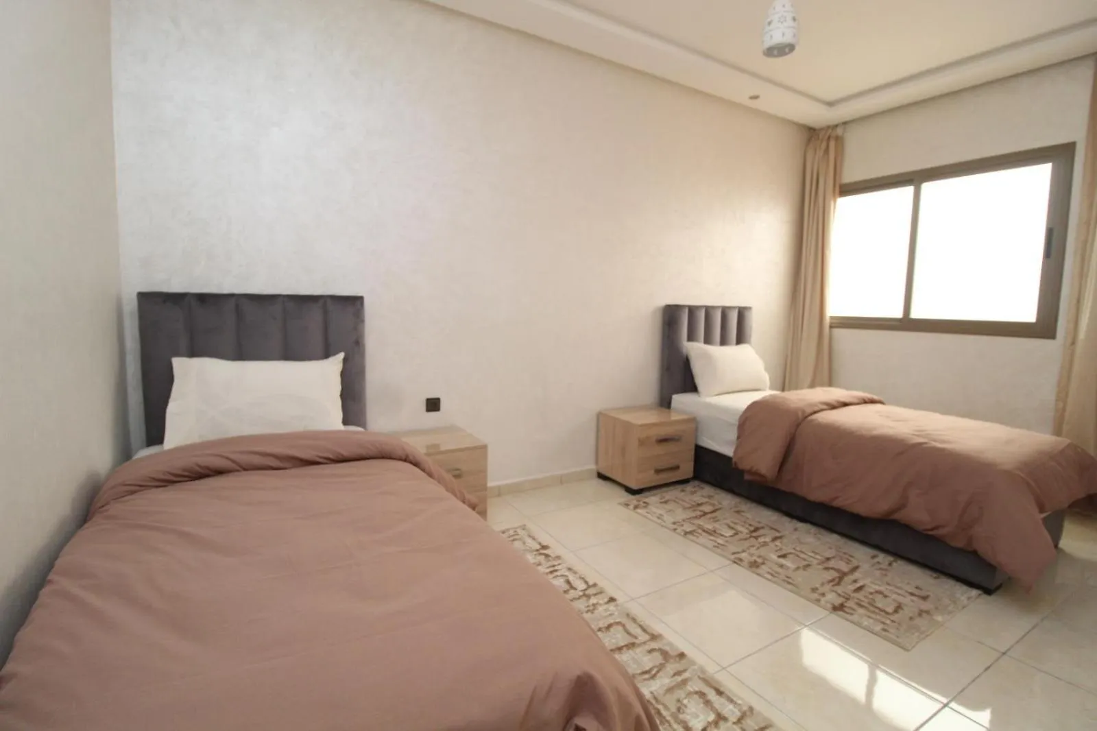Resident Adam Daire Agadir